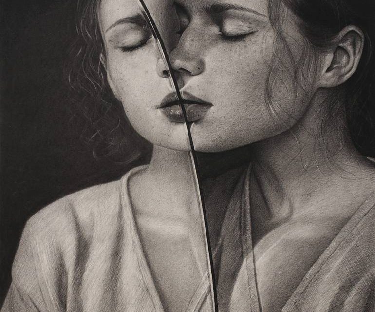 https://mihaelaplugarasu.com/wp-content/uploads/2023/03/femeie_oglinda-770x640.jpg